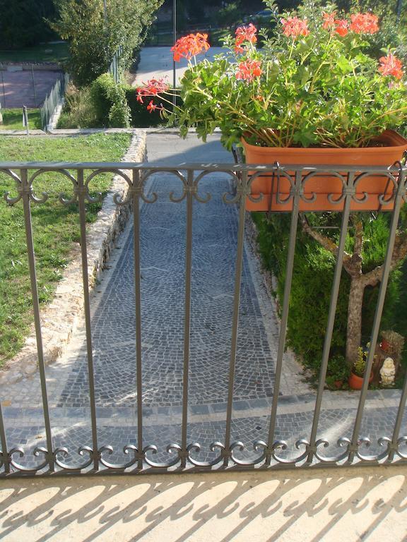 Residence Villa Valsi Santo Stefano Di Sessanio Exteriör bild
