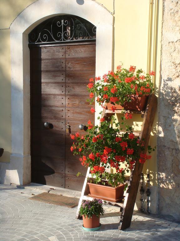 Residence Villa Valsi Santo Stefano Di Sessanio Exteriör bild